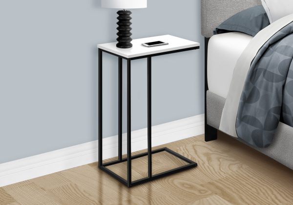ACCENT TABLE - 25"H / WHITE / BLACK METAL