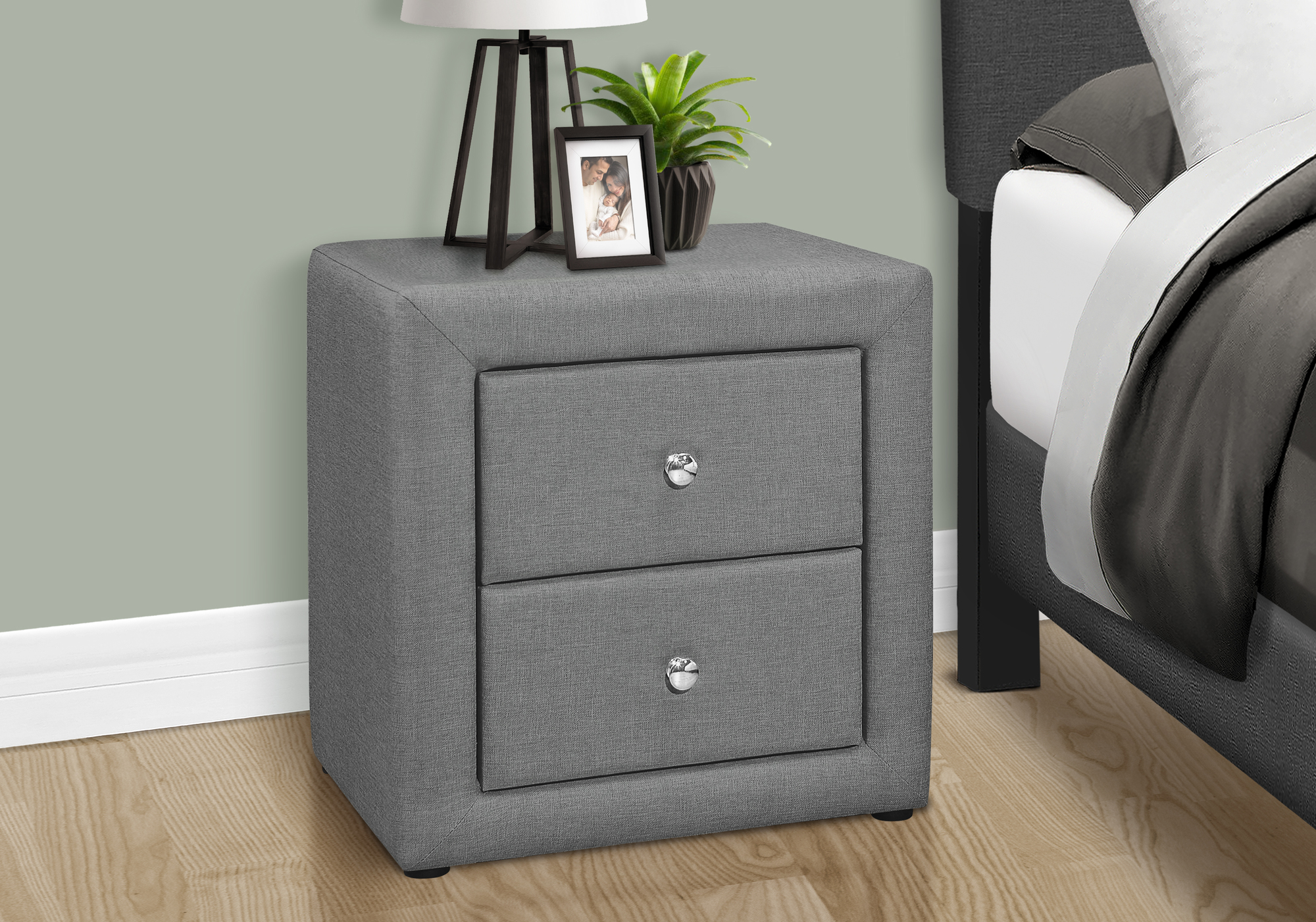 NIGHTSTAND - 21"H / GREY LINEN