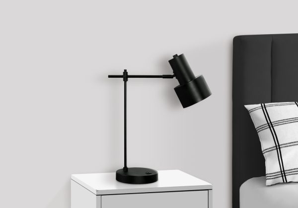 LIGHTING - 21"H TABLE LAMP BLACK METAL/BLACK SHADE/USB