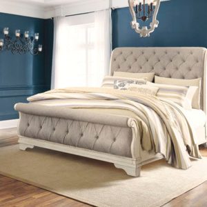 Realyn King Sleigh Bed by Ashley Signature